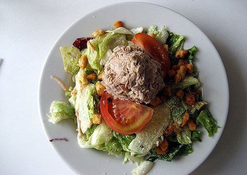 Ton balıklı salata