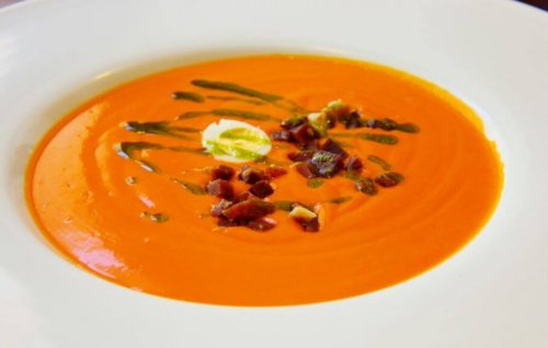 domatesli soğuk çorba