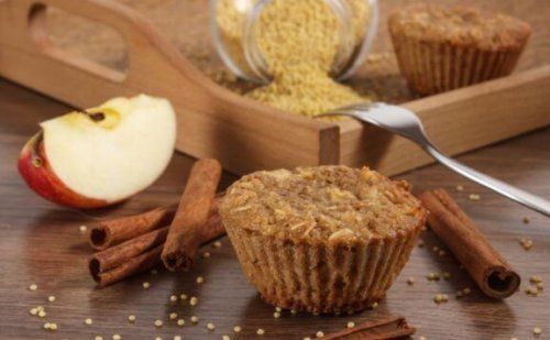 Elmalı diyet muffin ve tarçın çubukları