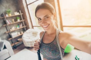 Evden Çıkmadan Makinesiz Kardiyo Egzersizleri