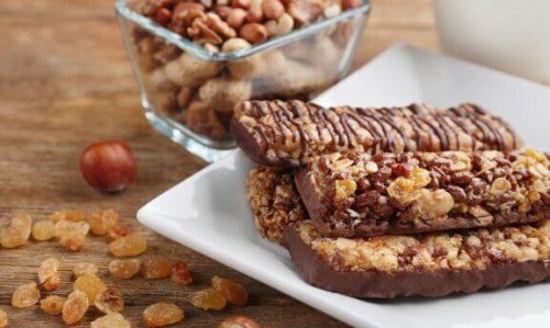 fındıklı tahıllı çikolata barları