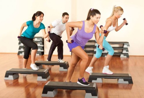 Tüm Vücudunuzu Çalıştıran Spor Salonu Sınıfları