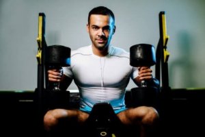 Dambıl İle Upright Row Hareketi Yapmanın Faydaları