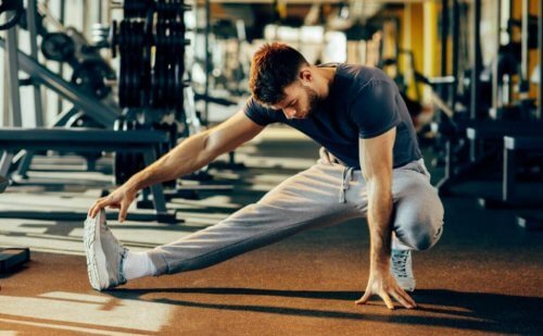 esneyen adam spor salonu