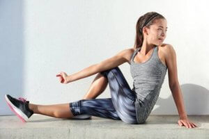 Gergin Kalça Fleksör Kasları İçin En İyi Esneme Hareketleri