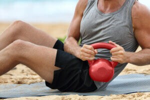 Kettlebell İle Yapabileceğiniz 6 Karın Egzersizi
