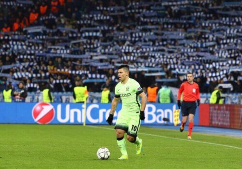 bir futbol maçından bir kare