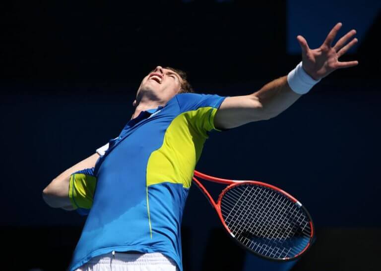 andy murray servis atıyor