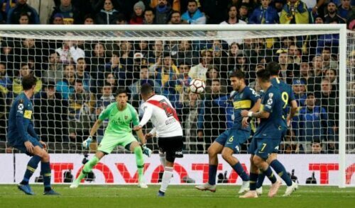 Boca-River rekabeti Madrid'de zirveye ulaştı.