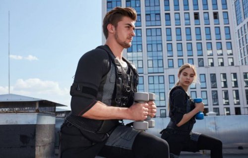 Ağırlıklı bir yelek ile egzersiz.