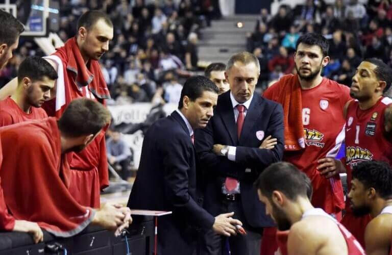 Basketbolda Alan Savunmasına Hücum
