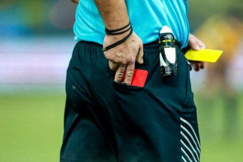 hakem cep kırmızı kart sarı kart