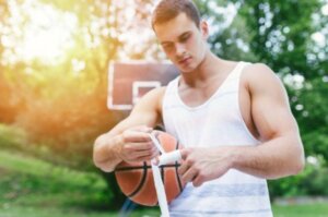 Basketbolda Sakatlanmalara Karşı Parmaklarınızı Koruyun