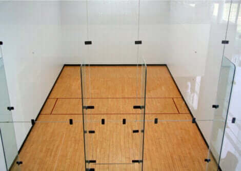 wallyball için duvar tenisi kortu