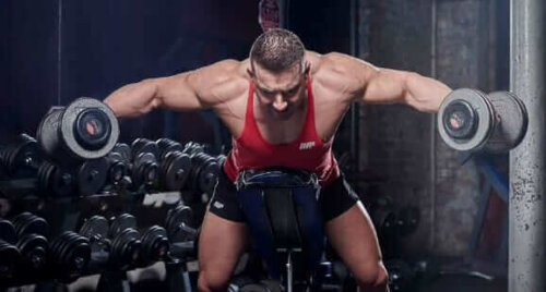 dambılla omuz geliştirmek vücut geliştirme