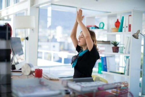 Ofis İşi Olan Kişiler için 3 Yoga Rutini