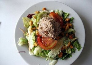 Antrenmandan sonra yenmesi gereken ton balıklı salata