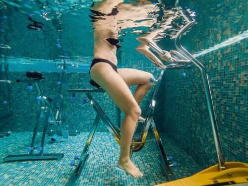 su altı bisiklet kadın