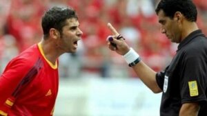 Profesyonel bir hakem olmak için tarafsız olmalısınız.