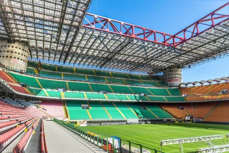 Önemli Kişilerin Adlarını Alan Futbol Stadyumları